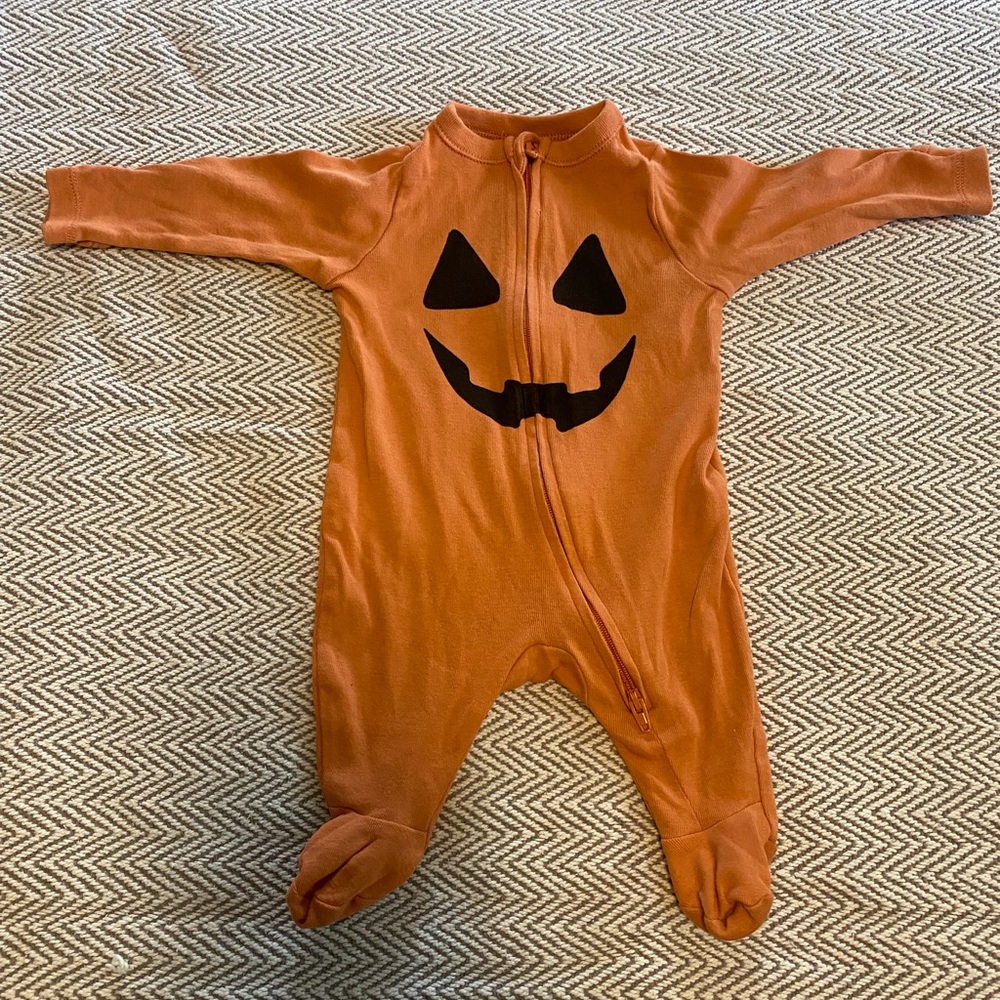 Newborn Halloween Jack-o-Lantern PJs.